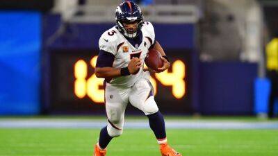Russell Wilson - Nathaniel Hackett - Broncos QB Russell Wilson day-to-day after MRI on hamstring - espn.com - New York - Los Angeles -  Las Vegas - county Russell