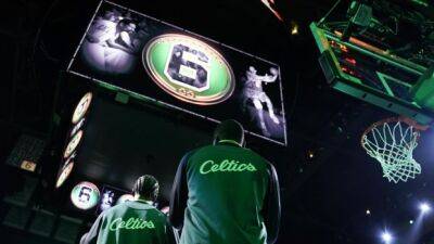Bill Russell - Doc Rivers - Jaylen Brown - Celtics honor Russell prior to season opener vs 76ers - tsn.ca -  Boston