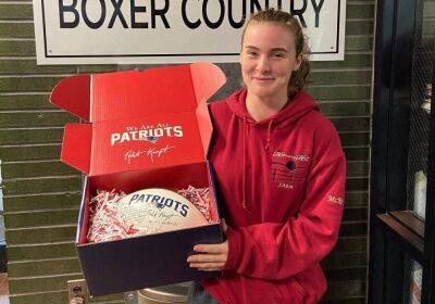 Patriots, Robert Kraft sent gift to first female to score touchdown in Massachusetts high school's history