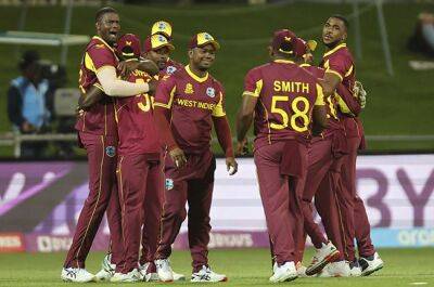 West Indies - Nicholas Pooran - Kyle Mayers - Alzarri Joseph - Craig Ervine - Four-wicket Joseph helps West Indies topple Zimbabwe at T20 World Cup - news24.com - Scotland - Zimbabwe - Ireland