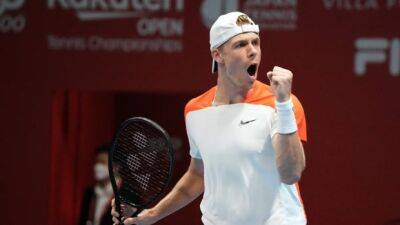 Denis Shapovalov marches into Stockholm Open quarter-finals with straight-sets win