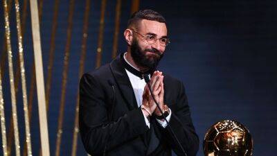 Karim Benzema seen without bandage at Ballon d’Or ceremony – why does he wear it? And what is wrong with his finger?
