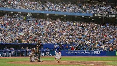 Blue Jays rout Red Sox for 2nd straight game to take final home series of regular season