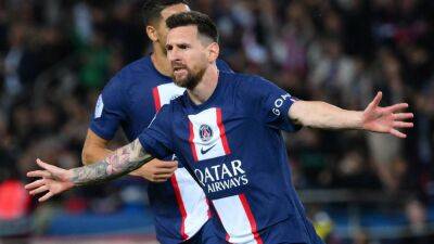 Messi scores stunner and Mbappe grabs winner to guide PSG top of Ligue 1