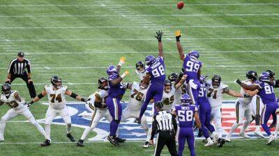 Donovan Mitchell, Julian Edelman and more react to thrilling Vikings-Saints finish