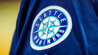 Seattle Mariners promote Justin Hollander to general manager