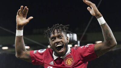 Magical Manchester United turn on the style to ease past Tottenham