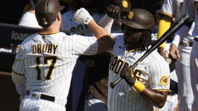 Padres' bats come alive in Game 2 comeback win to even NLCS