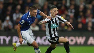 Superb Almiron strike sees improving Newcastle beat Everton