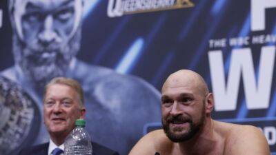 Boxing-WBC champion Fury to fight Chisora for third time