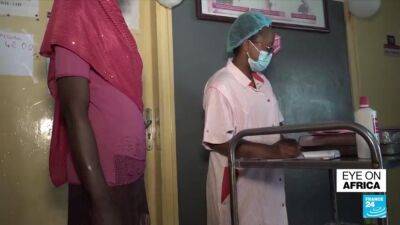 Pink October: Financial hardship for women with breast cancer in Togo - france24.com - Russia - France - Togo - Central African Republic