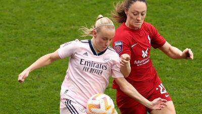 WSL: McCabe's Arsenal beat Liverpool to go top