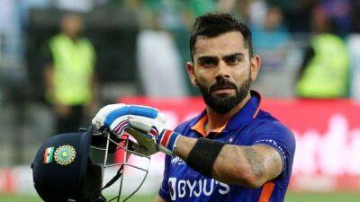 Cricket-Former players in awe of Kohli's World Cup masterclass