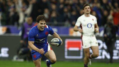 Rugby-France name Dupont as captain for November internationals