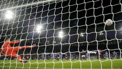 Soccer-West Ham see off Bournemouth 2-0 amid VAR controversy