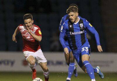 Neil Harris says Gillingham couldn't afford to bring Leyton Orient loanee Charlie Kelman back to Priestfield last summer; Clubs meet in League 2 tonight with O's top of the table