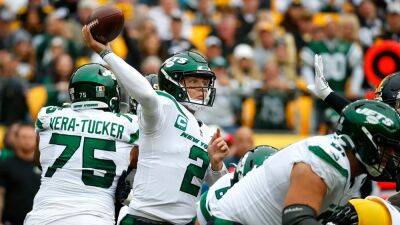 Zach Wilson returns to help Jets win, Kenny Pickett makes Steelers debut