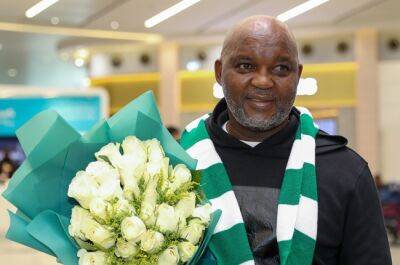 WATCH | Pitso touches down in Saudi, greeted with roses ahead of Al-Ahli quest