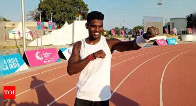 Pole-vaulter Siva Subramaniam, weightlifter Sambo Lapung break records on way to gold medals in National Games
