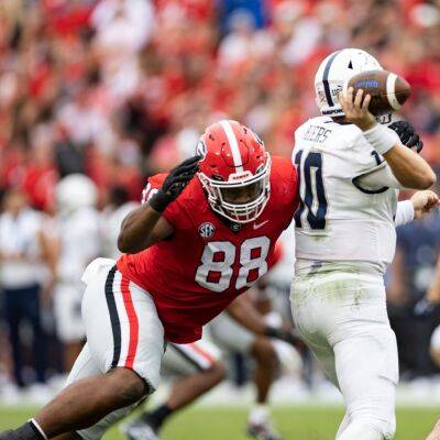 Kirby Smart - Jalen Carter - Georgia Bulldogs star defensive tackle Jalen Carter out 'a week or two' with knee injury - espn.com - Georgia - Florida - state Missouri