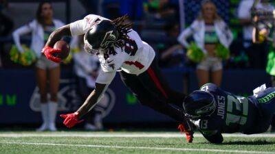 Falcons placing RB Patterson (knee) on injured reserve