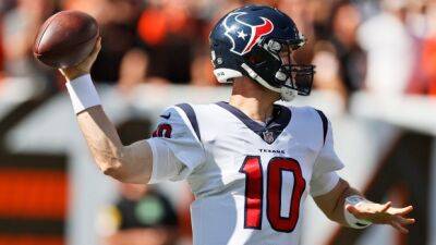 Smith says Texans sticking with Mills at QB - tsn.ca - Los Angeles -  Jacksonville -  Houston - county Davis - county Mills