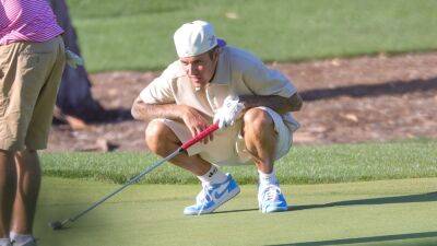 Justin Bieber caught with his pants down at swanky Los Angeles golf club