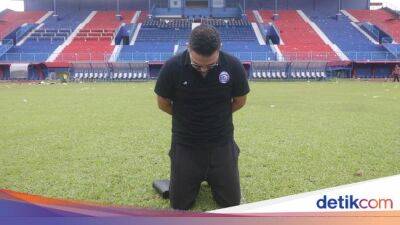 Tragedi Kanjuruhan - Javier Roca: Aparat Kebablasan di Tragedi Kanjuruhan - sport.detik.com - Indonesia