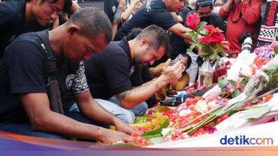 Tragedi Kanjuruhan - Tragedi Kanjuruhan: Pelatih Arema Hancur Lihat Anak-anak Tak Bisa Napas - sport.detik.com