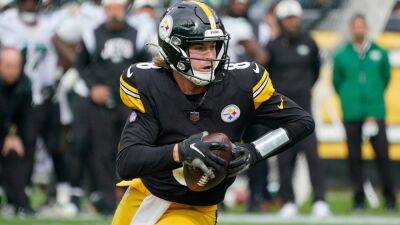 Steelers moving forward with Kenny Pickett as starting quarterback: report