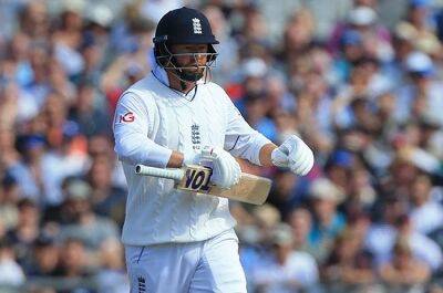 Jonny Bairstow - Bairstow confirms he won't play again in 2022 after freak injury - news24.com - Australia - Pakistan