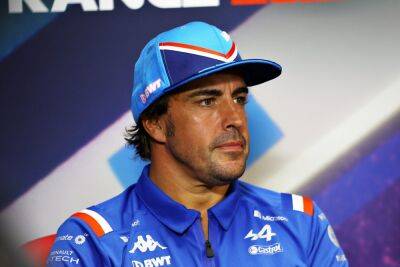 Fernando Alonso bemoans reliability issues after Singapore retirement
