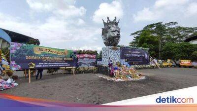 Tragedi Kanjuruhan - Tragedi Kanjuruhan: Aremania Juga Kumpulkan Data Korban, Ini Tujuannya - sport.detik.com