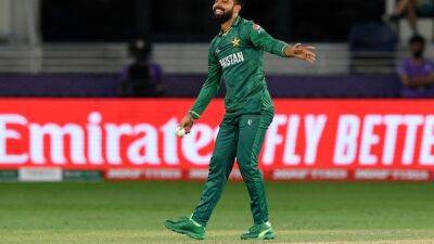 Shadab Khan - Pakistan's Shadab Khan Gives Hilarious Response To Fan Who Asked Him To "Focus On World Cup" - sports.ndtv.com - Australia - New Zealand - Bangladesh - Pakistan - county Green