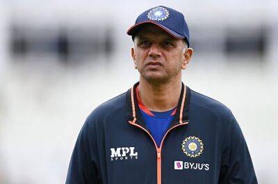 India bowlers must start delivering in final overs - Dravid