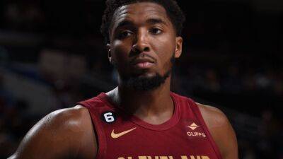 Donovan Mitchell - Evan Mobley - Cleveland Cavaliers star Donovan Mitchell debuts for his new team, and it simply felt 'a little different' - espn.com - county Cleveland - county Cavalier - state Utah - county Wells