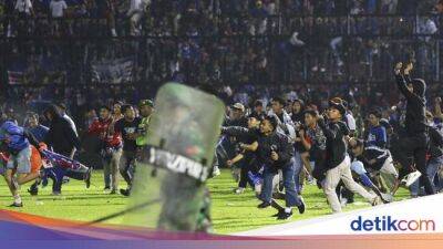 Tim Gabungan Independen - Tragedi Kanjuruhan - Nasib Miris Korban Tragedi Kanjuruhan: Wajah Melepuh-Kaki Patah - sport.detik.com