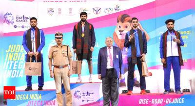 Shuttler Sai Praneeth clinches men's singles title at National Games - timesofindia.indiatimes.com