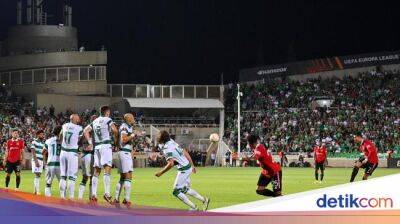 Bruno Fernandes - David De-Gea - Babak Pertama - Liga Europa - MU Tertinggal 0-1 dari Omonia Nicosia di Babak Pertama - sport.detik.com - Manchester -  Nicosia