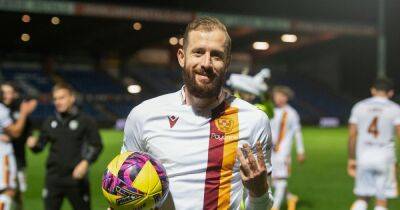 Motherwell boss wound Kevin van Veen up to bag a hat-trick, says star