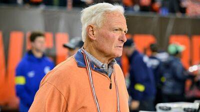Ron Schwane - Attorney charged after hitting Browns owner Jimmy Haslam with bottle - foxnews.com - New York -  New York - Los Angeles - county Brown - county Cleveland -  Detroit - state Ohio