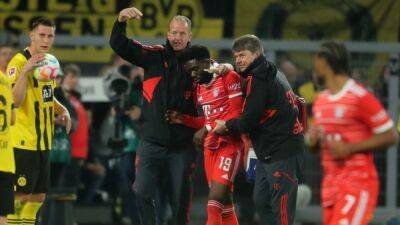 Bayern's Davies suffers skull contusion