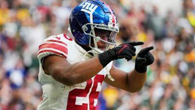 Giants rumble to stunning victory over Packers behind Saquon Barkley, bloodied Daniel Jones
