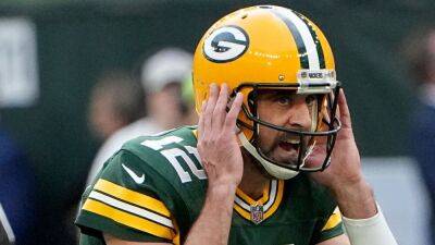 Aaron Rodgers not happy with talk in Packers locker room