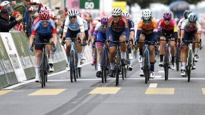 Marta Lach takes Stage 3 win as Ashleigh Moolman Pasio holds off Annemiek van Vleuten to win Tour de Romandie Feminin - eurosport.com - Spain - South Africa