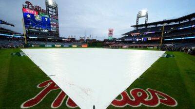 World Series Game 3 postponed due to inclement weather
