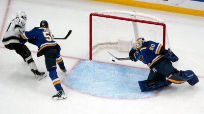 Faulk sounds off on Blues effort as losing skid hits five