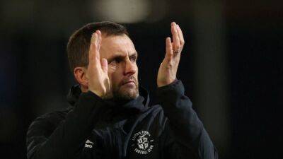 Nathan Jones - Struggling Southampton appoint Jones to replace Hasenhuettl - channelnewsasia.com - Manchester - Austria -  Leicester -  Luton - county Southampton -  Stoke -  Yeovil
