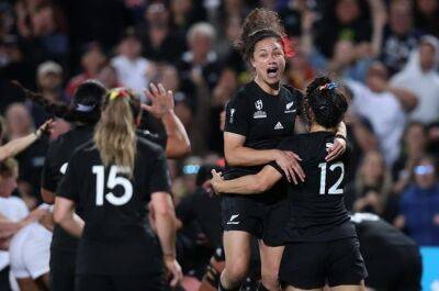 New Zealand beat England to win women's Rugby World Cup