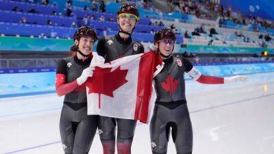 Canadian gold medallist squad wins women's team pursuit race at long track World Cup
